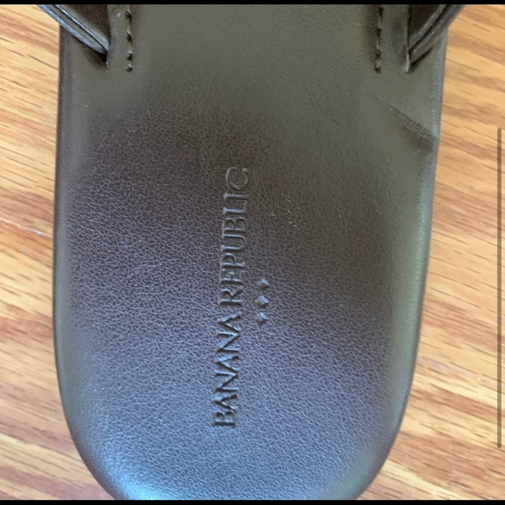 Banana Republic leather crossover sandals - Picture 3 of 3